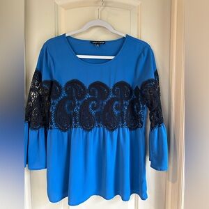 Women’s Cable & Gauge Baby Doll Top W/ Embroidered Embellishments; Petite Small